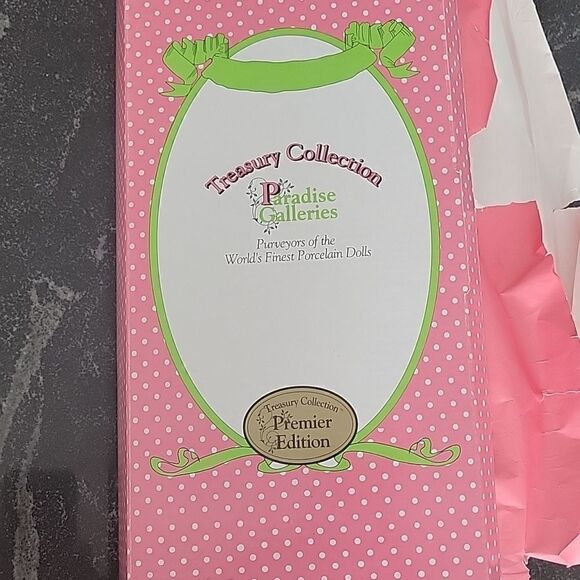 TREASURE Collection, Paradise Calleries - Picture 7 of 7